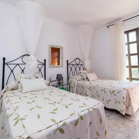 Villa En Agaete Terraza Privada 6 Personas Wifi Gratis By Lightbooking
